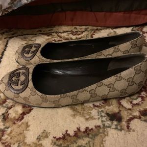Gucci flats